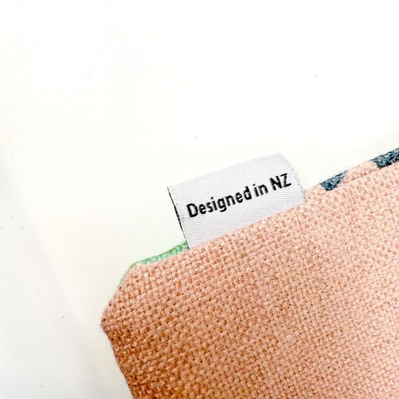 New Zealand Birds Pink Decorative Linen Pillow Case - Picture 4 of 5